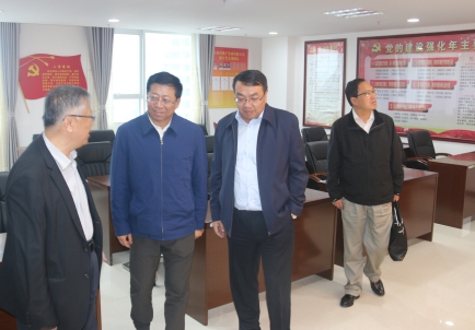 青海省副省長、省國資委黨委書記、主任王黎明，蒞臨省物產(chǎn)集團(tuán)調(diào)研指導(dǎo)工作